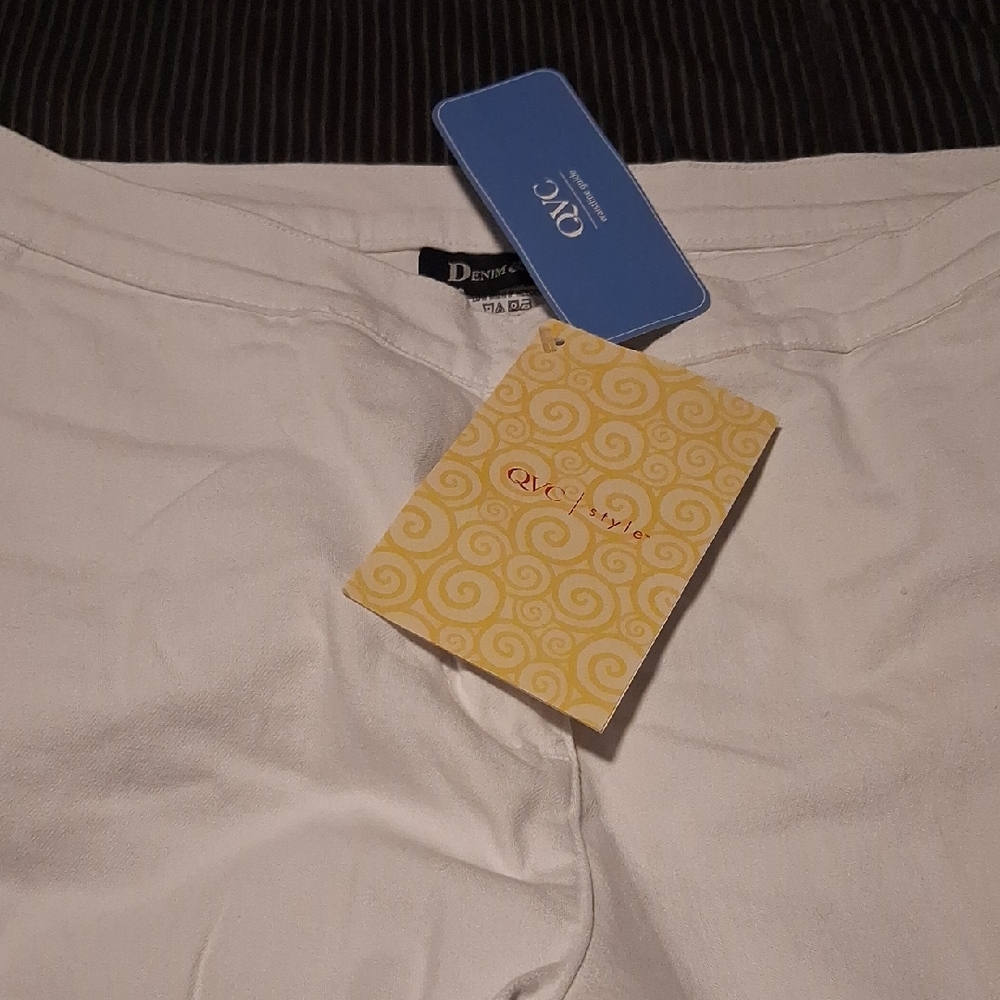 Denim & Co White Capris with Tags
